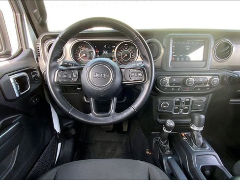 Used 2021 Jeep Gladiator Sport image 5