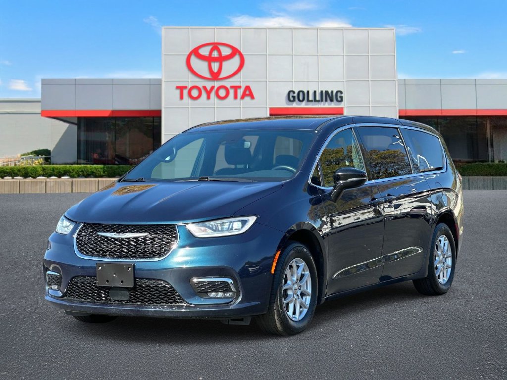 Used 2024 Chrysler Pacifica Touring FWD image 1