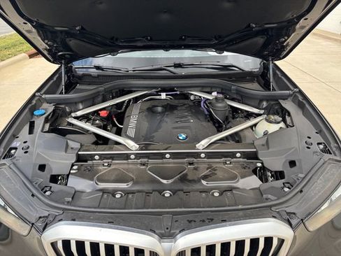 Certified 2025 BMW X5 xDrive40i w/ Climate Comfort Package image 34
