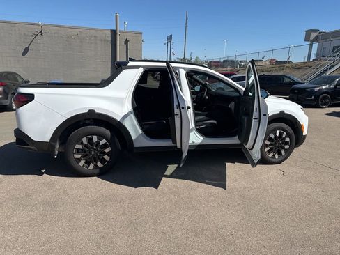 Used 2025 Hyundai Santa Cruz SEL image 8
