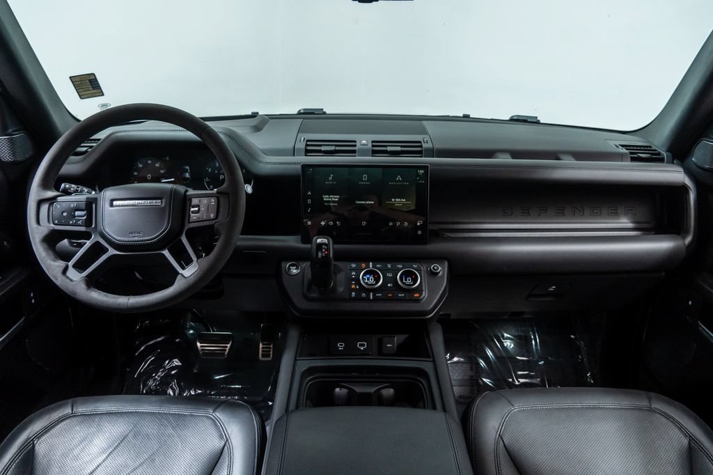Used 2023 Land Rover Defender 110 V8 AWD/4WD image 21