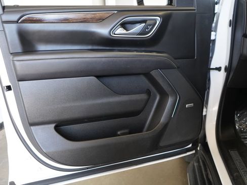 Used 2023 Chevrolet Tahoe Premier RWD image 14