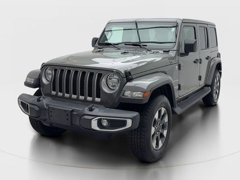 Used 2022 Jeep Wrangler Unlimited Sahara w/ Cold Weather Group AWD/4WD image 4