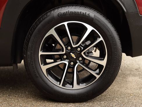 Used 2024 Chevrolet TrailBlazer LT w/ LT Cold Weather Package FWD image 33