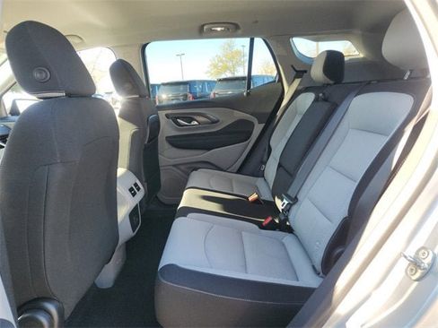 Used 2022 GMC Terrain SLE image 10