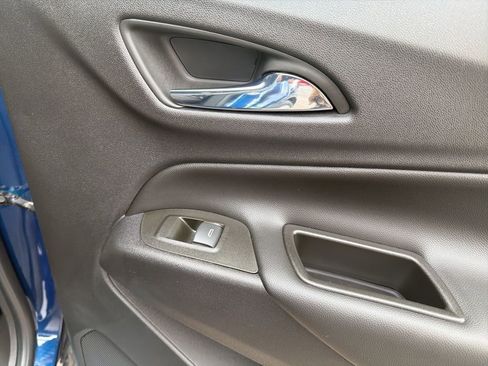 Used 2023 Chevrolet Equinox LT image 24