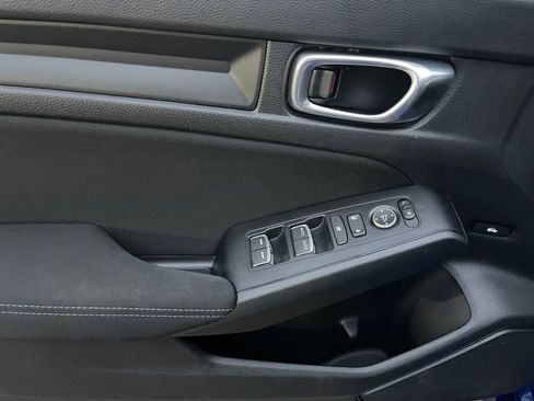 Used 2023 Honda Civic LX image 10