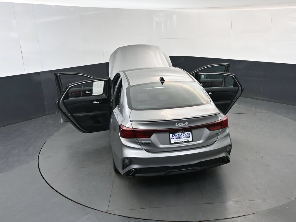 Certified 2022 Kia Forte GT-Line FWD image 18