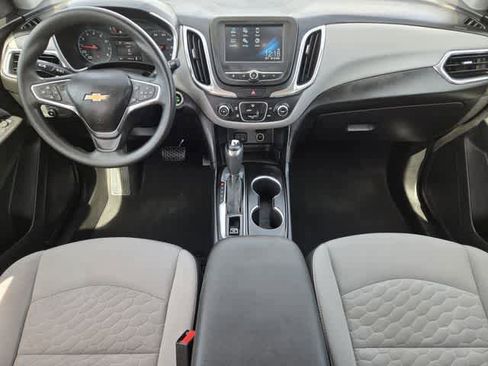 Used 2018 Chevrolet Equinox LS image 9