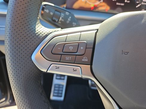 New 2026 Volkswagen Tiguan SE R-Line image 15