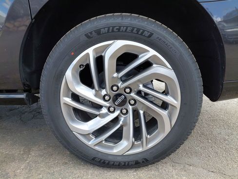 New 2026 Lincoln Navigator L Reserve image 6