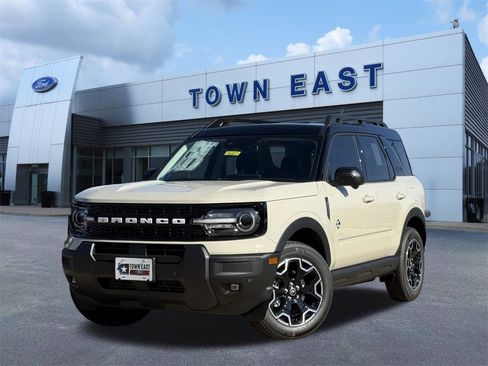 New 2025 Ford Bronco Sport Outer Banks w/ Outer Banks Tech Package+ image 24