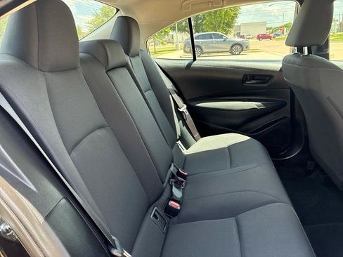 Used 2025 Toyota Corolla LE FWD image 26