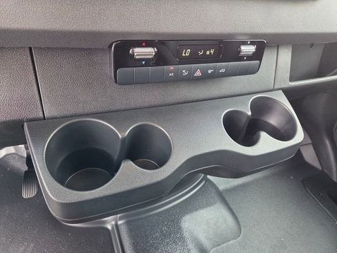 Used 2025 Mercedes-Benz Sprinter 2500 image 26