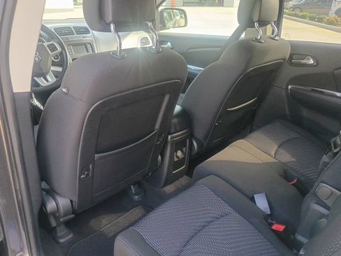 Used 2020 Dodge Journey SE w/ SE Popular Equipment Group FWD image 41