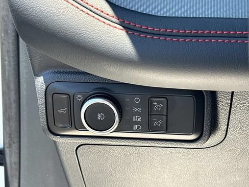 Used 2025 Ford Explorer ST-Line AWD/4WD image 16