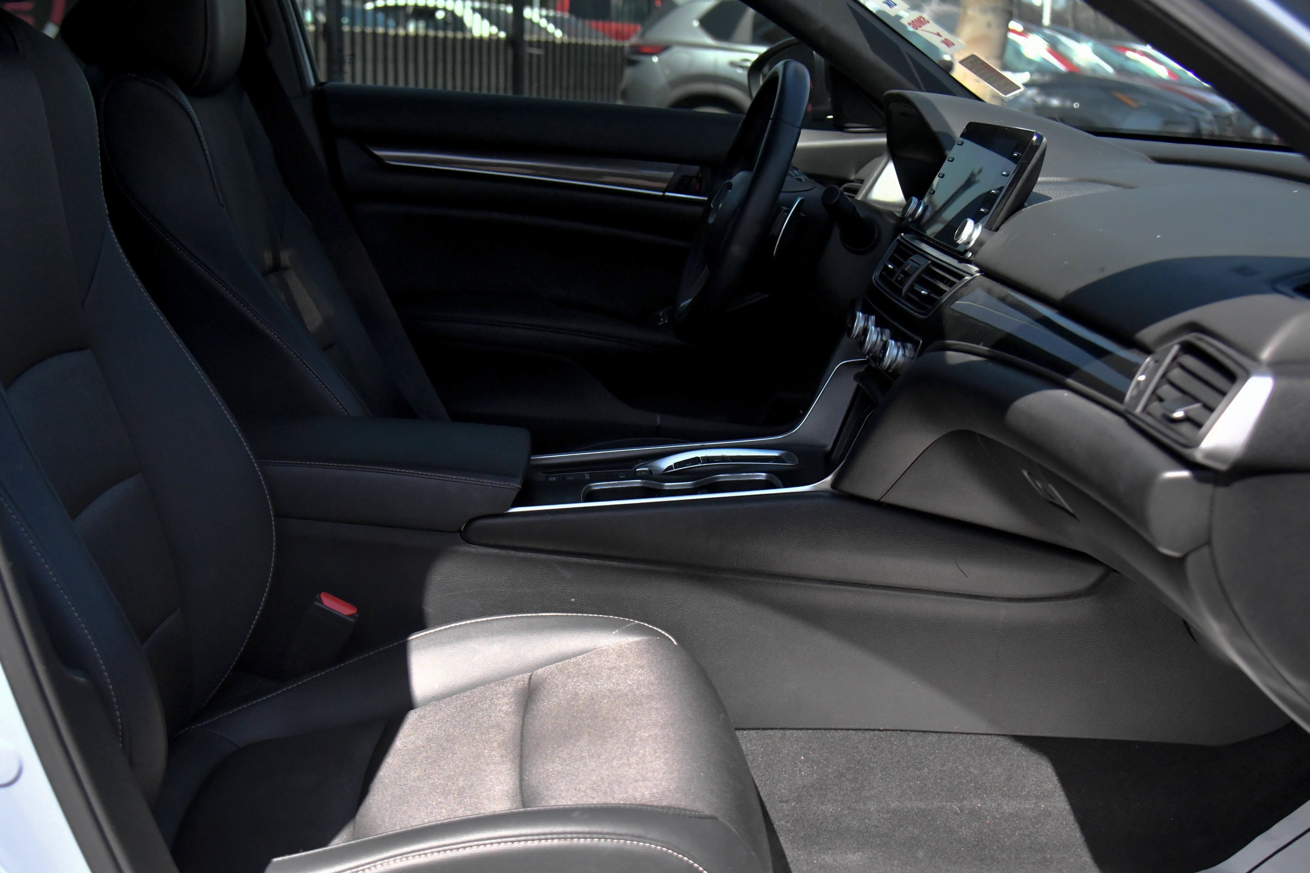 Used 2022 Honda Accord Sport image 43