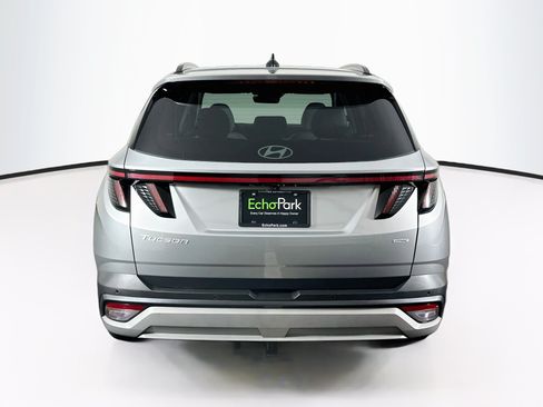 Used 2025 Hyundai Tucson Limited FWD image 7