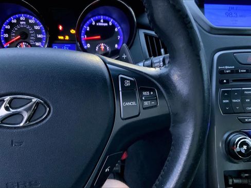 Used 2012 Hyundai Genesis 2.0T image 21