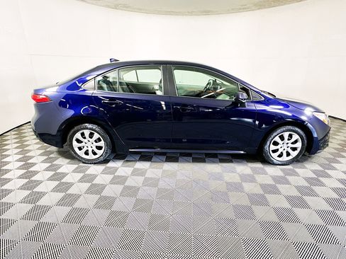 Used 2024 Toyota Corolla LE image 2