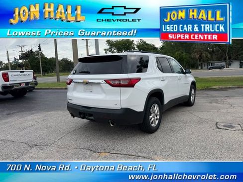 Used 2021 Chevrolet Traverse LT FWD image 11