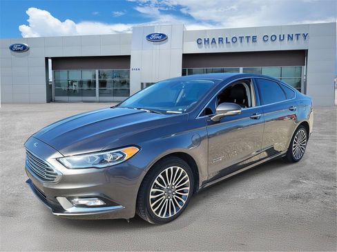 Used 2018 Ford Fusion Energi Titanium image 2