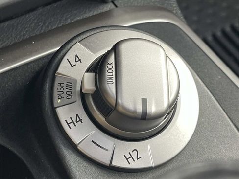 Used 2020 Toyota 4Runner SR5 image 40