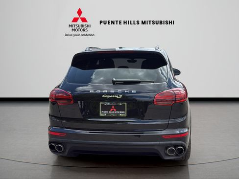 Used 2017 Porsche Cayenne S AWD/4WD image 6