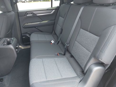 New 2025 GMC Acadia Elevation image 16