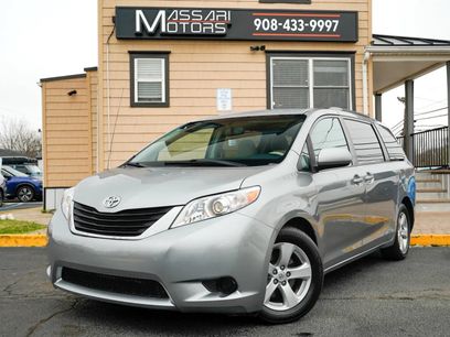 Used 2014 Toyota Sienna LE