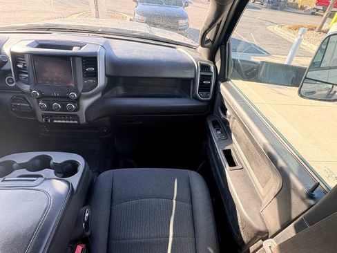 Used 2022 RAM 3500 Tradesman w/ Chrome Appearance Group image 13