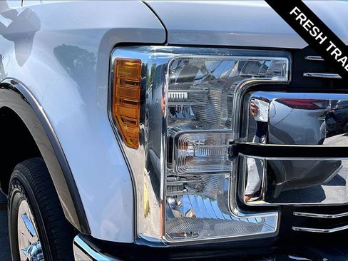 Used 2017 Ford F350 Lariat w/ Lariat Ultimate Package AWD/4WD image 31