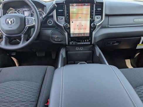 New 2026 RAM 2500 Big Horn AWD/4WD image 22