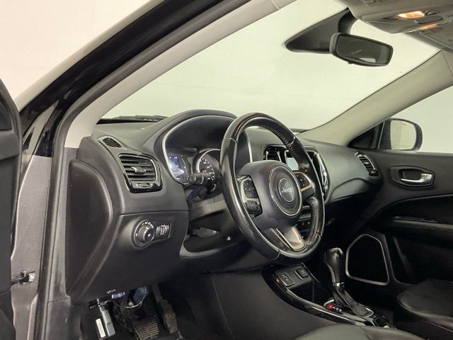 Used 2020 Jeep Compass Latitude FWD image 13