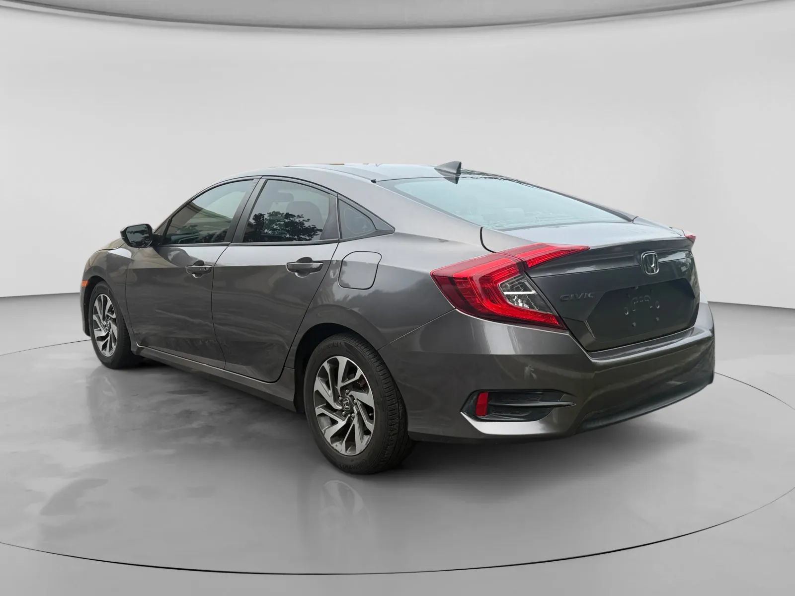 Used 2017 Honda Civic EX image 3