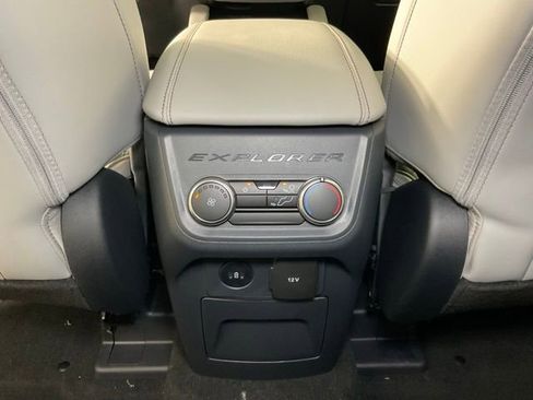 New 2025 Ford Explorer Active w/ Active Comfort Package image 17
