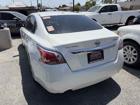 Used 2015 Nissan Altima 3.5 SL FWD image 3