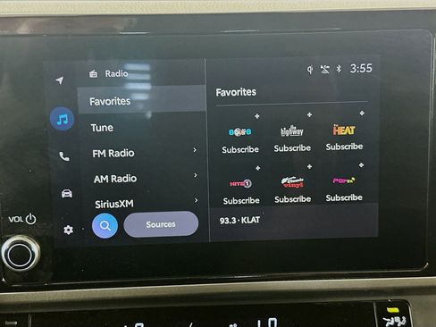 Used 2025 Toyota Camry LE image 21