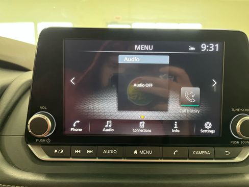 Used 2023 Nissan Rogue SV image 28