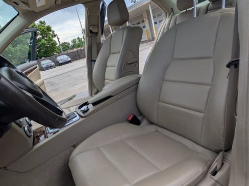 Used 2012 Mercedes-Benz C 300 4MATIC Sedan image 10