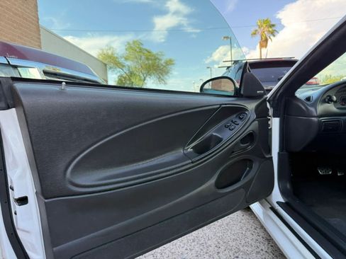 Used 2004 Ford Mustang Mach 1 RWD image 30
