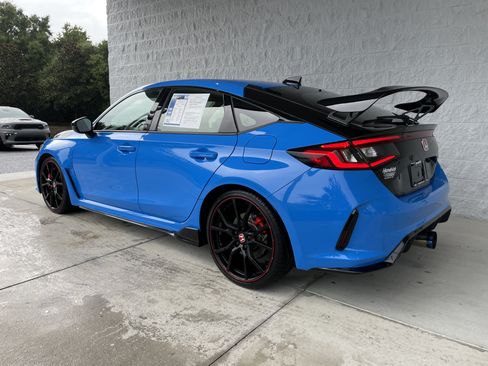 Used 2025 Honda Civic Type R image 7