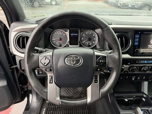 Used 2019 Toyota Tacoma Limited image 19