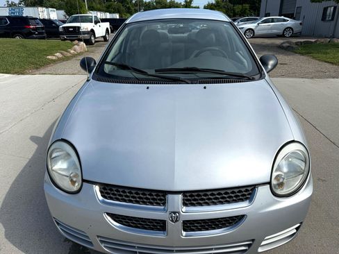 Used 2005 Dodge Neon SXT image 2