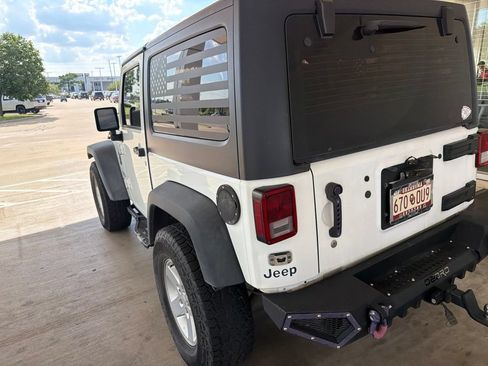 Used 2018 Jeep Wrangler Sport AWD/4WD image 5