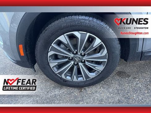 Used 2025 Buick Envision Preferred image 16