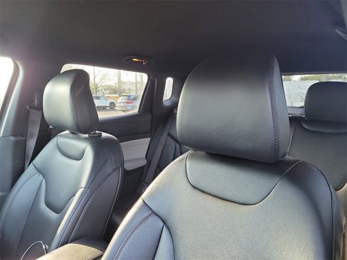 Used 2024 Jeep Compass Limited image 24