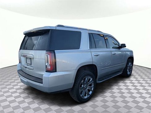 Used 2016 GMC Yukon SLE w/ Convenience Package image 3