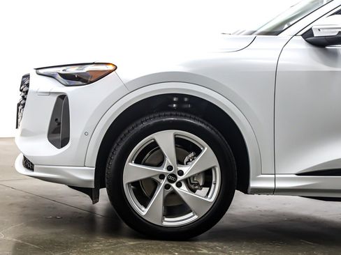 New 2025 Audi Q5 Premium Plus image 10