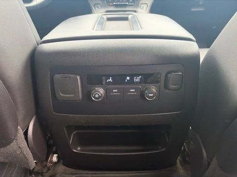 Used 2015 Chevrolet Tahoe LT AWD/4WD image 17